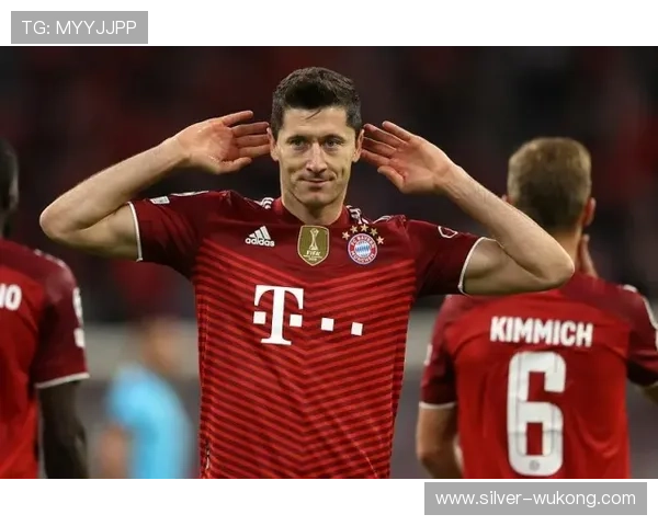 C罗与莱万在高位压迫下射门效率出现分化趋势