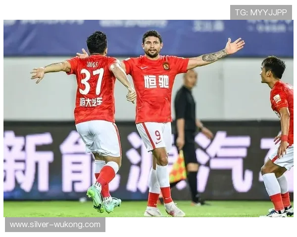 山东泰山防守体系失序，老将坐镇难掩结构性问题