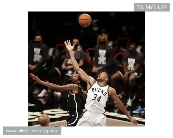 奥斯卡·罗伯特森助攻优于字母哥，单场组织效率显著提升球队节奏