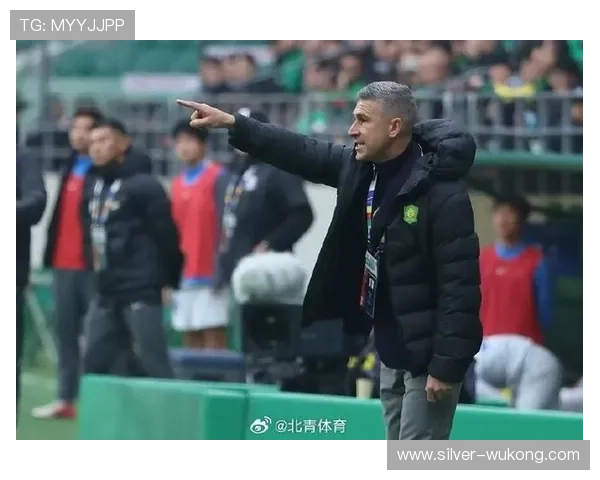 北京国安主场迎战上海申花，争冠关键战一触即发